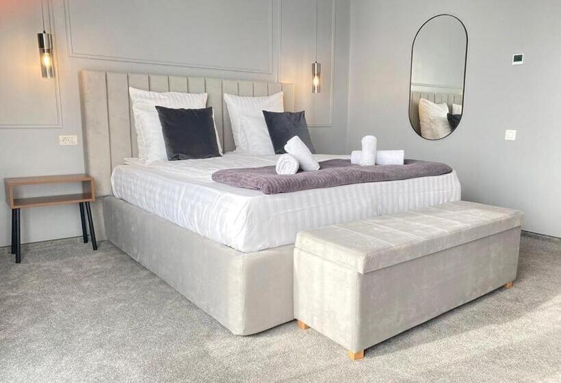 اتاق لوکس, Coolkush Boutique