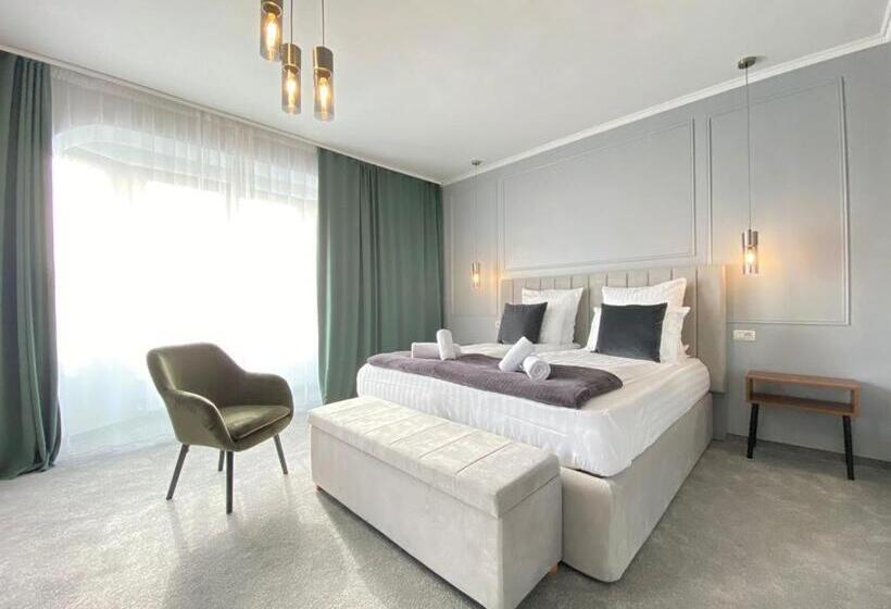 デラックスルーム, Coolkush Boutique