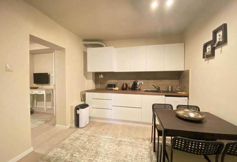 ２ベッドルームアパートメント, Coolkush Boutique