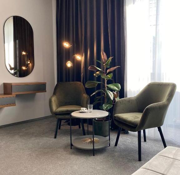 デラックスルーム, Coolkush Boutique