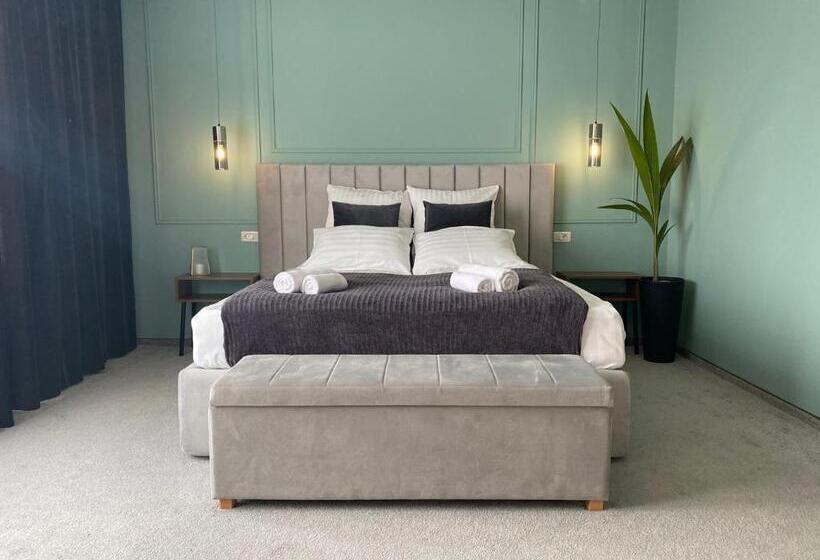 デラックスルーム, Coolkush Boutique