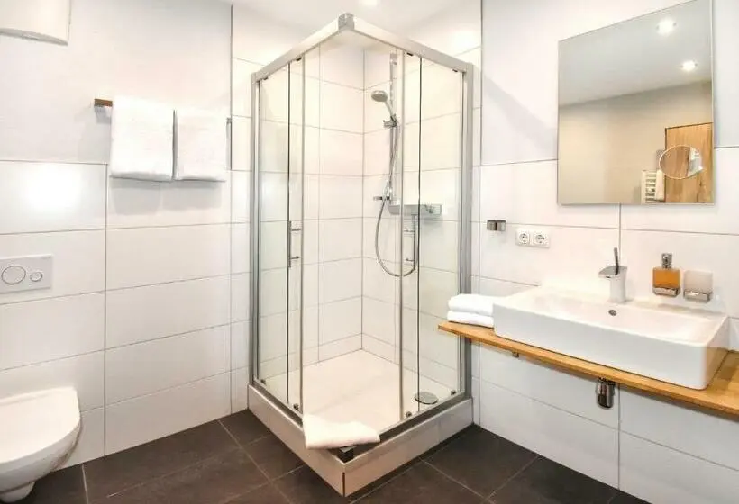 Habitación Estándar, 8peaks
