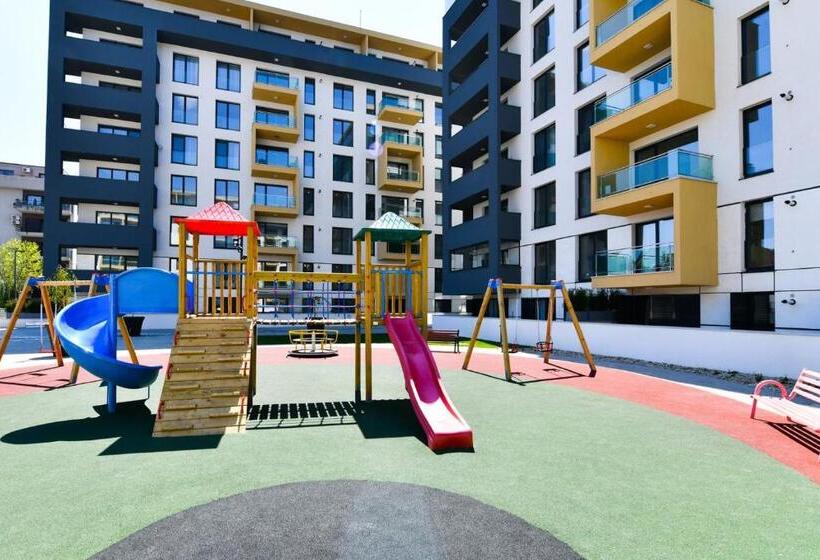 带1个卧室的带阳台的公寓, Northapartments