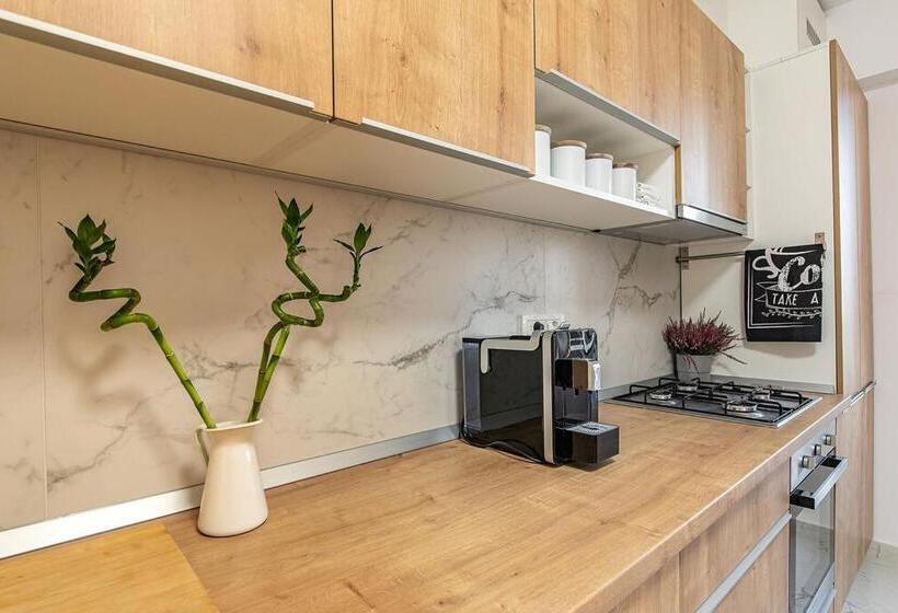 带1个卧室的带阳台的公寓, Northapartments