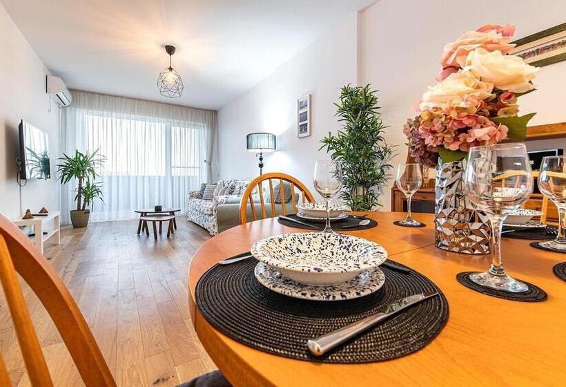 带1个卧室的带阳台的公寓, Northapartments