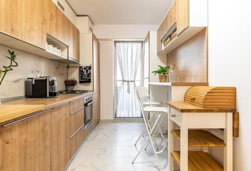 带1个卧室的带阳台的公寓, Northapartments