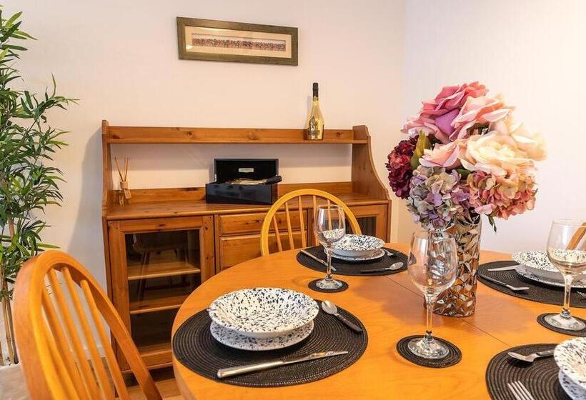 带1个卧室的带阳台的公寓, Northapartments