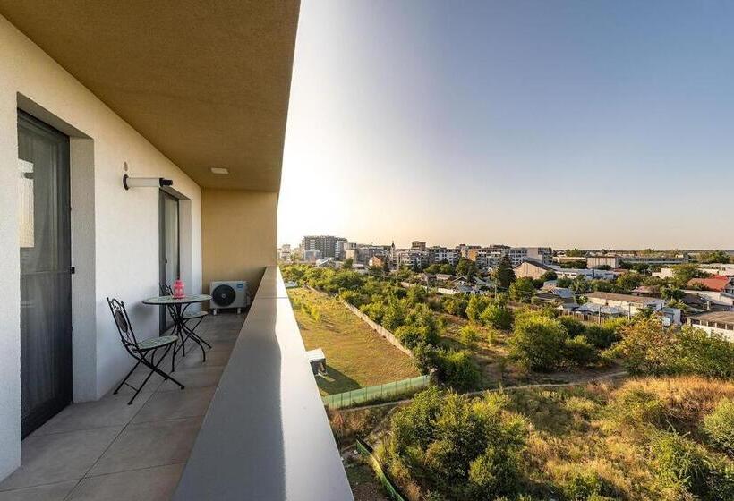 带1个卧室的带阳台的公寓, Northapartments