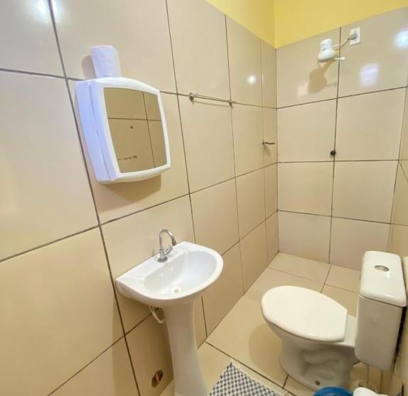 غرفة قياسية ثلاثية, Pousada Do Ary