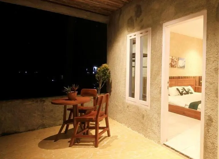 オーシャンビューデラックスルームバルコニー付き, Cabana Surf And Stay