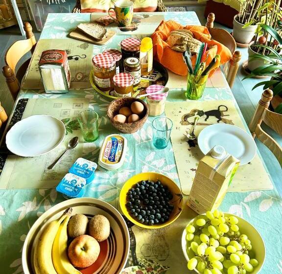 غرفة قياسية مطلّة علي الحديقة, 2 Chambres B&b Près De L Aéroport Et Du Meett