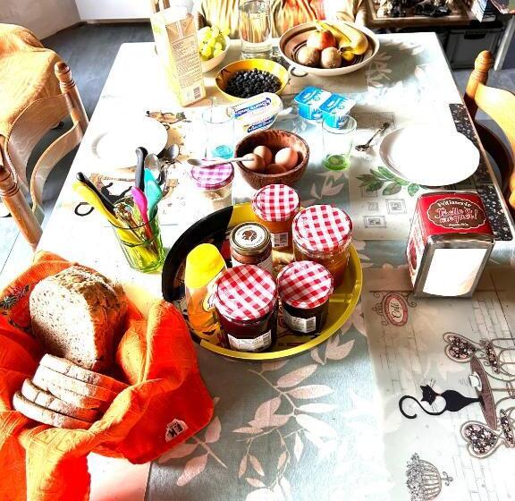 غرفة قياسية مطلّة علي الحديقة, 2 Chambres B&b Près De L Aéroport Et Du Meett