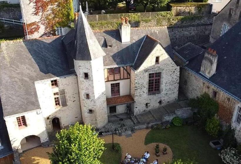 Номер Стандарт, Le Logis Du Vassal