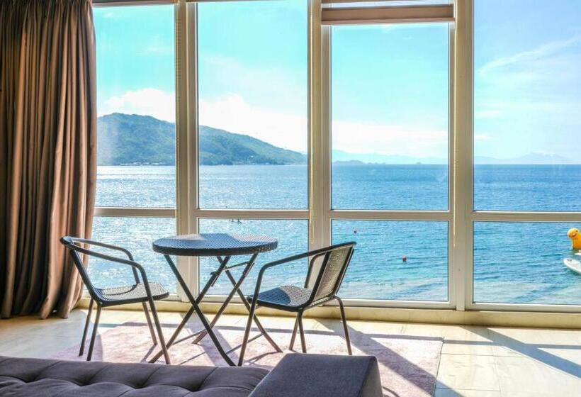 סוויטת סופריור נוף לים, Destino Beach Resort And