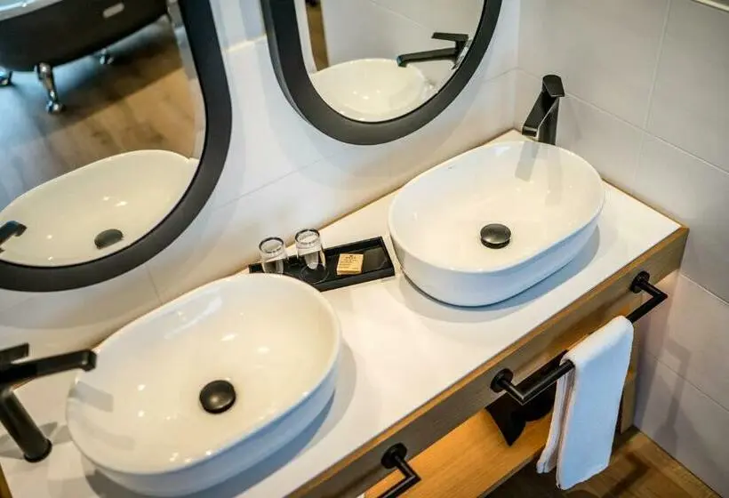 اتاق پرستیژ, Mercure Lugo Centro
