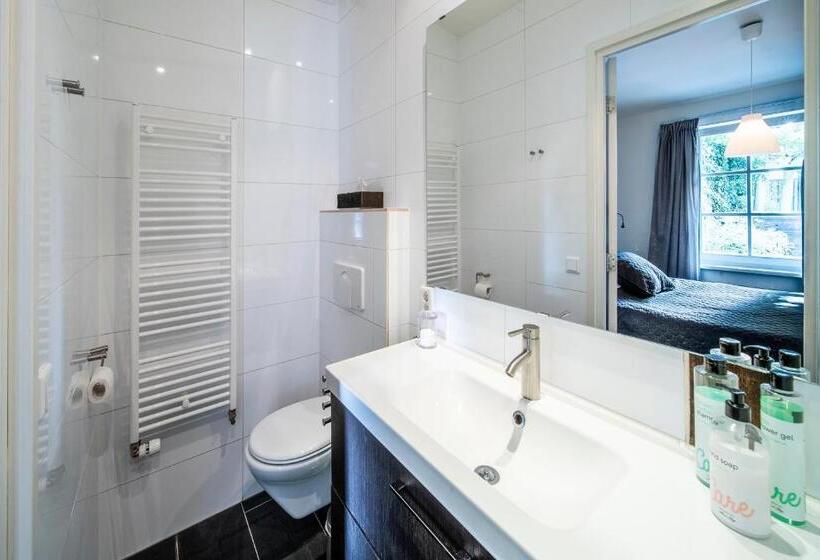 キングサイズベッドのデラックスルーム, Hush Bed & Breakfast