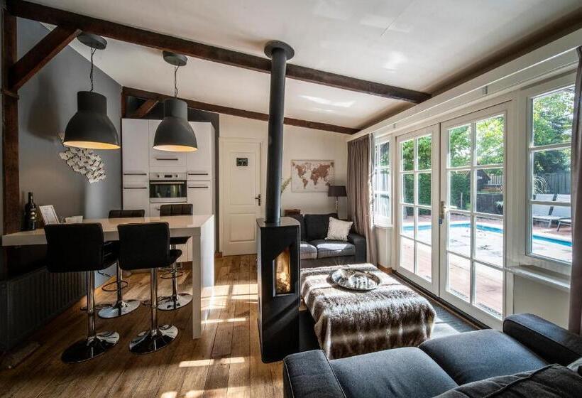 キングサイズベッドのデラックスルーム, Hush Bed & Breakfast