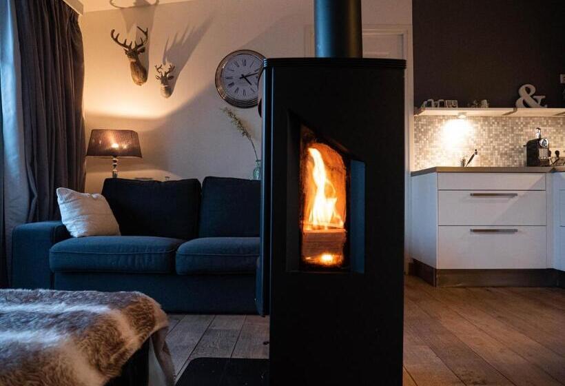 キングサイズベッドのデラックスルーム, Hush Bed & Breakfast