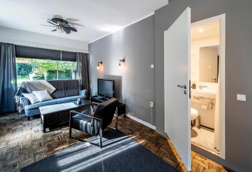 ガーデンビュースイート, Hush Bed & Breakfast