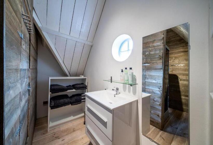 スイート（家族用）, Hush Bed & Breakfast