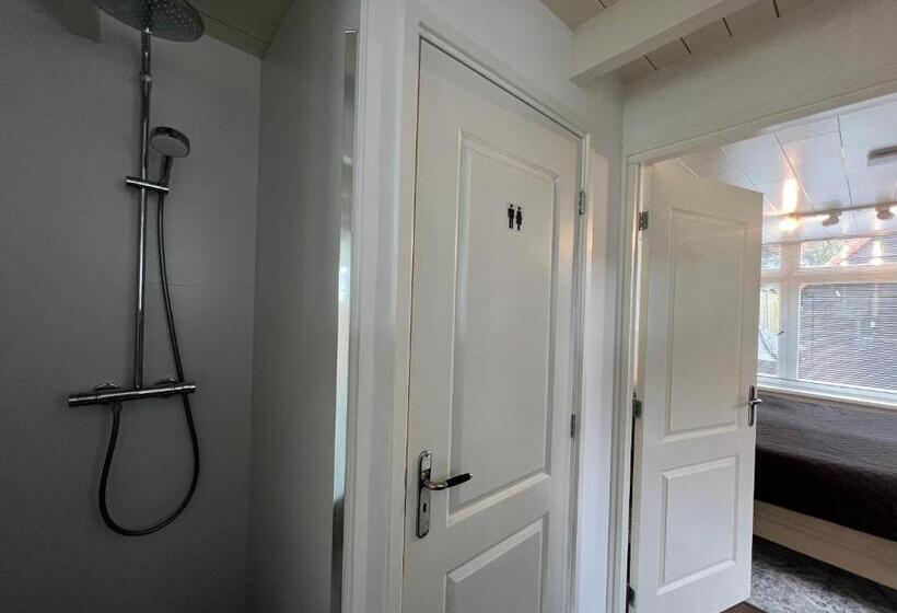 スタンダードルーム, Hush Bed & Breakfast