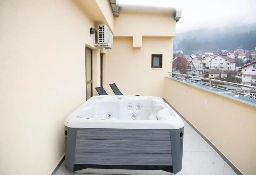 テラス付き１ベッドルームアパートメント, Imperial Hotel&spa   Baile Olanesti