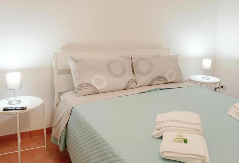 Quarto Estandar Banheiro Compartilhado, Raffaello