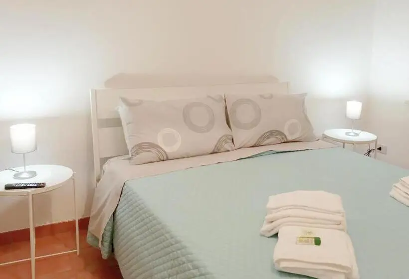 Quarto Estandar Banheiro Compartilhado, Raffaello