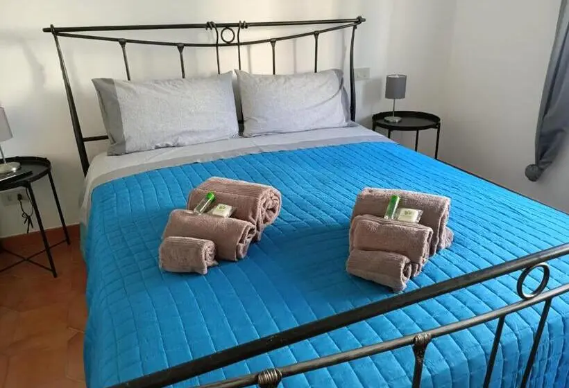 Quarto Estandar Banheiro Compartilhado, Raffaello