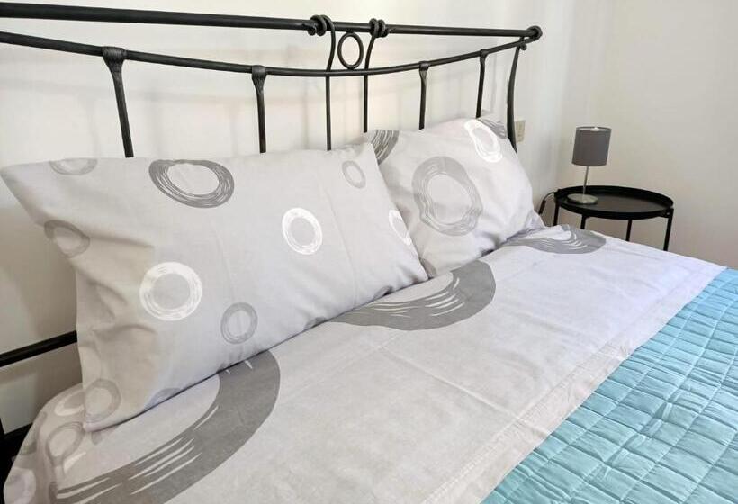 バス共有のスタンダードルーム, Raffaello