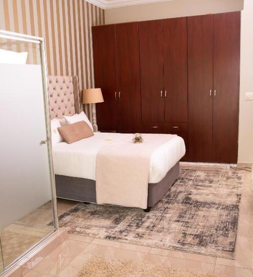 标准间, The Houghton Villa