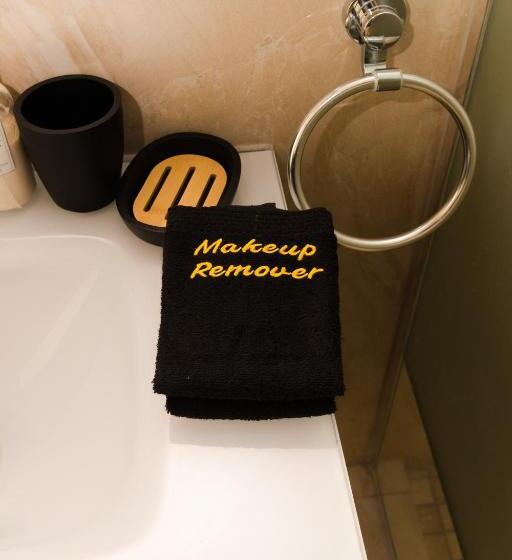 豪华套房, The Houghton Villa