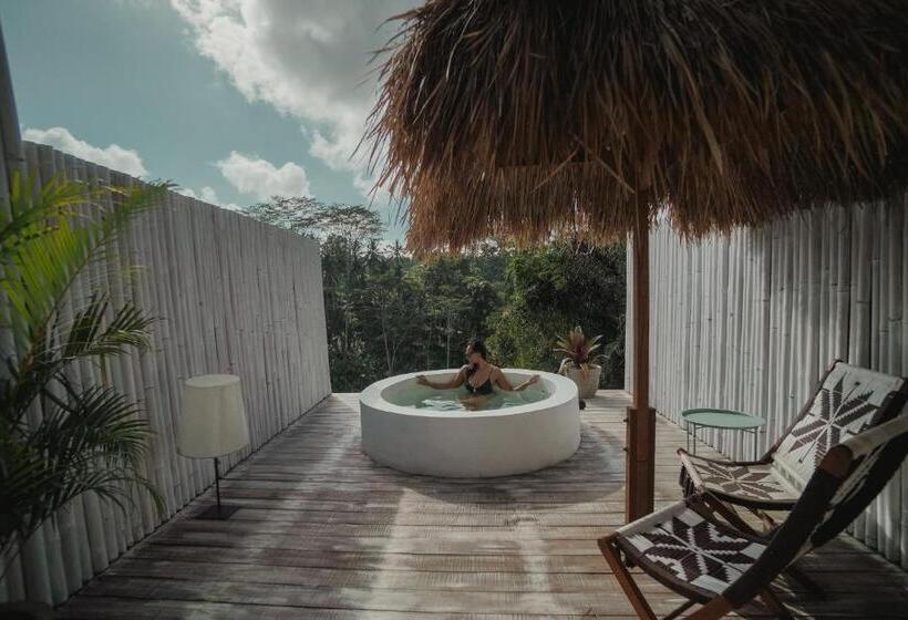 סוויטה עם ג'קוזי, Woywoy Escape Bresela Adults Only