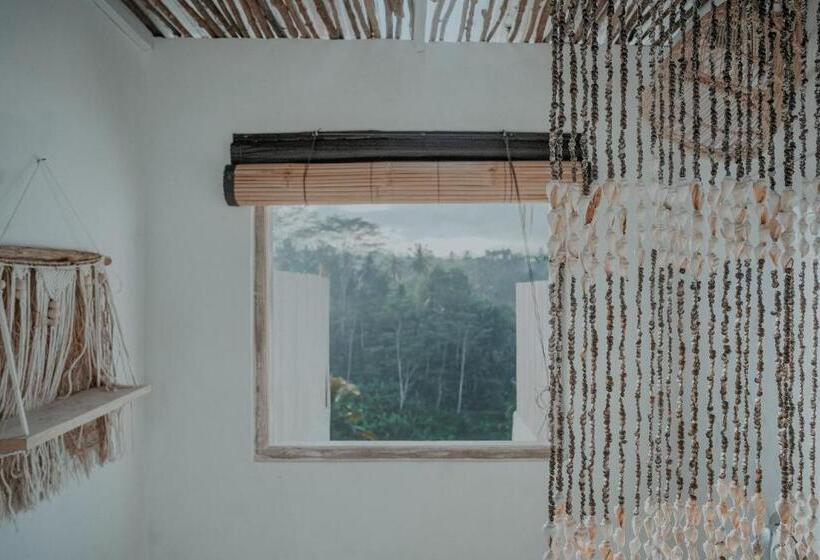 סוויטה עם ג'קוזי, Woywoy Escape Bresela Adults Only