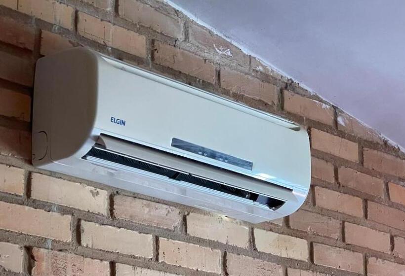 Семейный Номер Вид на Сад, Pousada São Jorge Sinta Se Em Casa 1 Minuto A Pé Da Praia Localizada Na Principal Av Da Praia Café D