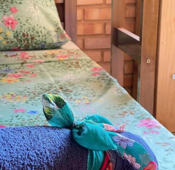 Семейный Номер Вид на Сад, Pousada São Jorge Sinta Se Em Casa 1 Minuto A Pé Da Praia Localizada Na Principal Av Da Praia Café D