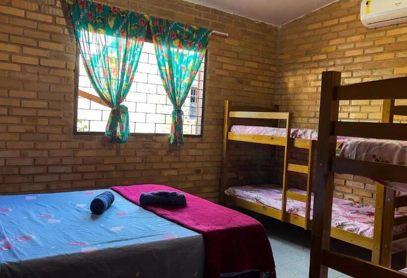 Семейный Номер Вид на Сад, Pousada São Jorge Sinta Se Em Casa 1 Minuto A Pé Da Praia Localizada Na Principal Av Da Praia Café D