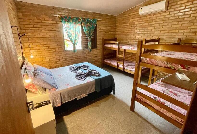 Семейный Номер Вид на Сад, Pousada São Jorge Sinta Se Em Casa 1 Minuto A Pé Da Praia Localizada Na Principal Av Da Praia Café D