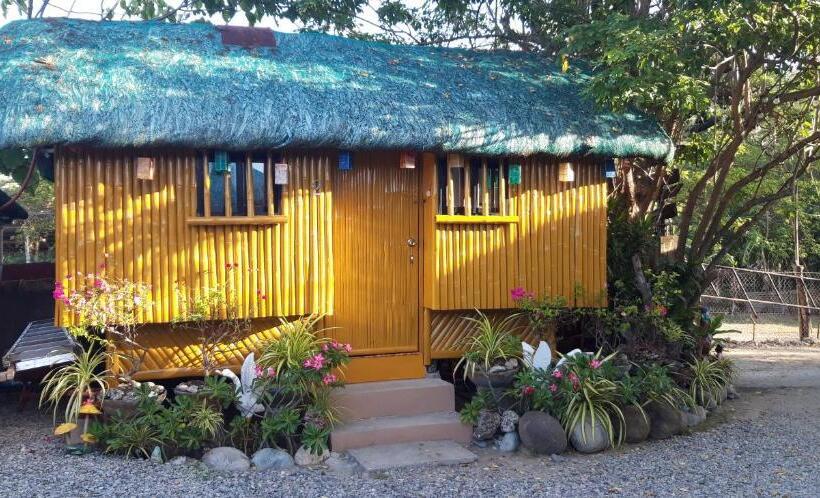 اتاق خانوادگی, Cristina Beachfront Cottages