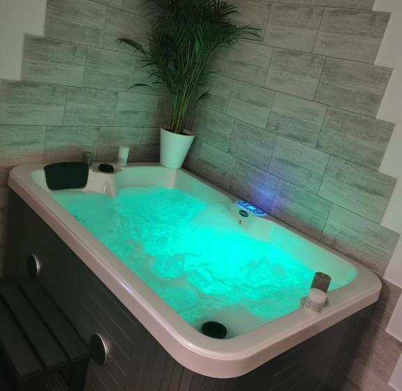 标准间带漩涡浴缸, Jacuhomespa13