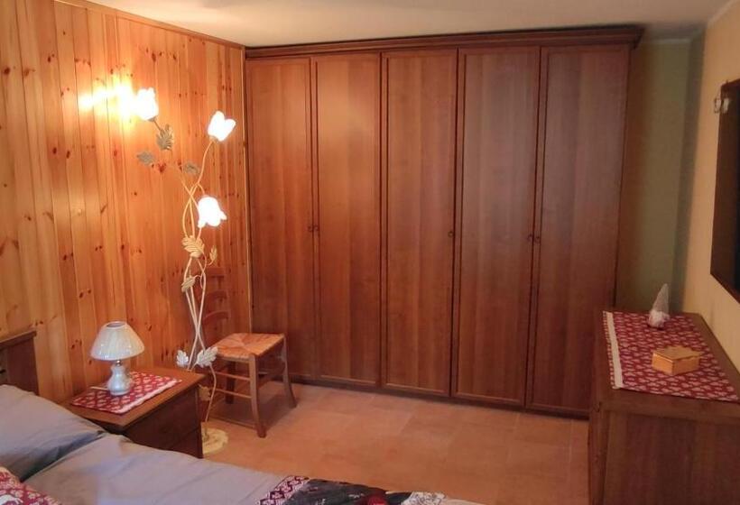 דירת חדר עם טרסה, Casa Vacanze: Maison Des Gnomes