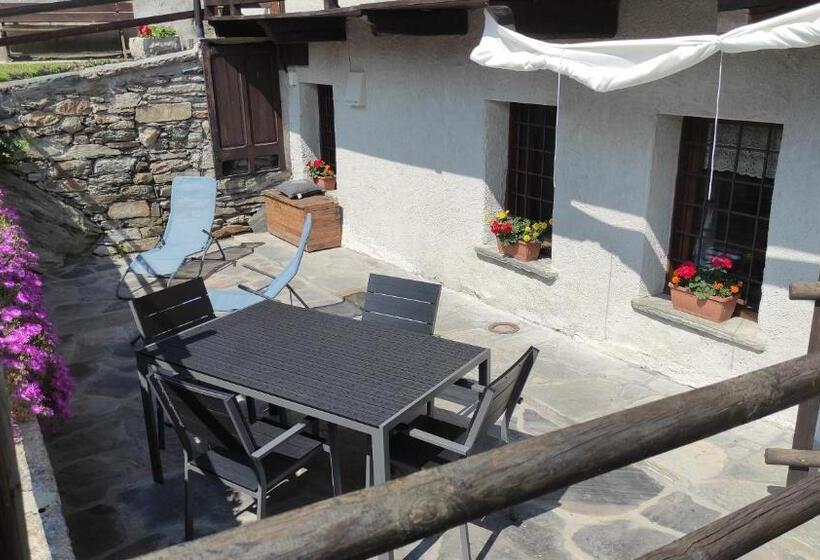 דירת חדר עם טרסה, Casa Vacanze: Maison Des Gnomes