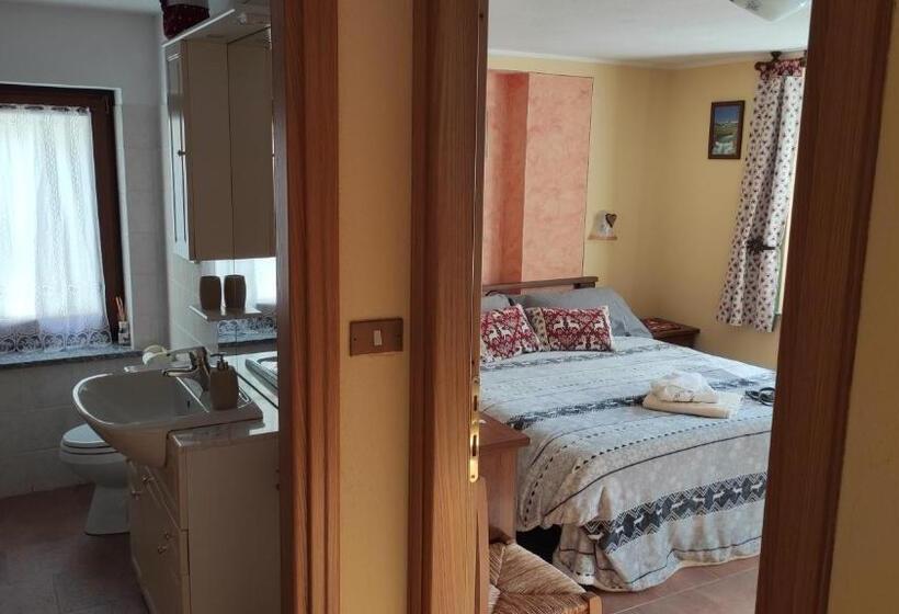 דירת חדר נוף לגינה, Casa Vacanze: Maison Des Gnomes