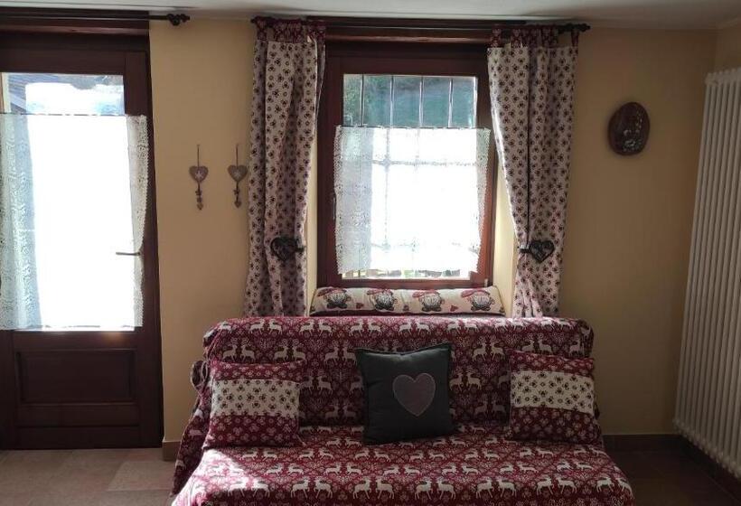 דירת חדר נוף לגינה, Casa Vacanze: Maison Des Gnomes