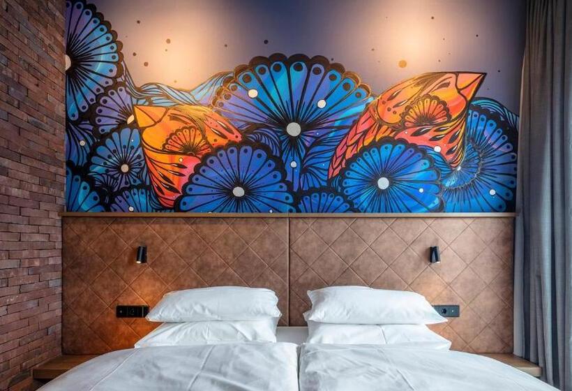 标准间, Liebesbier Urban Art & Smart