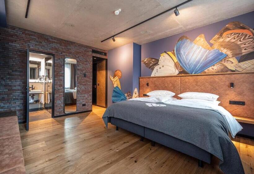 舒适型房间, Liebesbier Urban Art & Smart