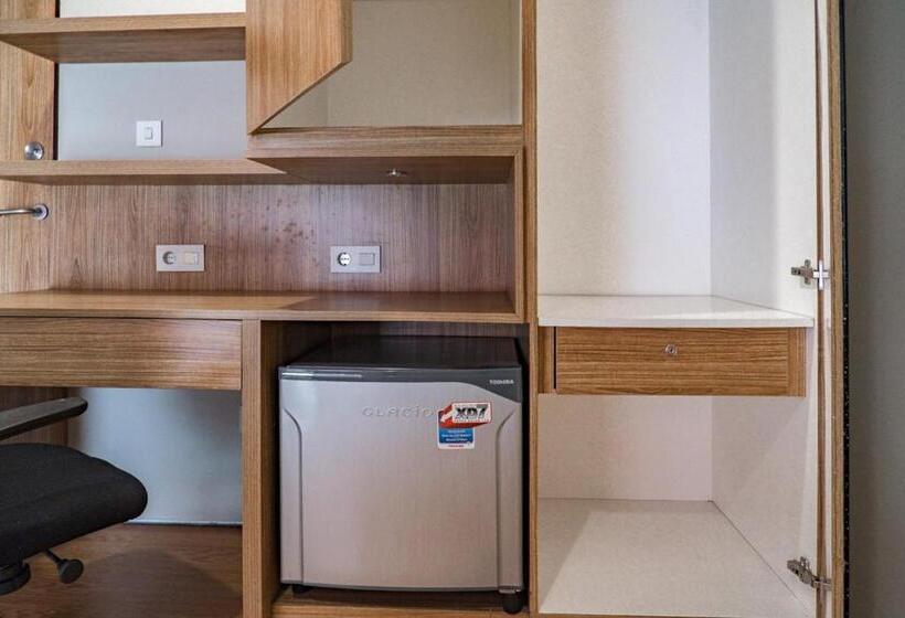 اتاق لوکس, Three J Residence 2