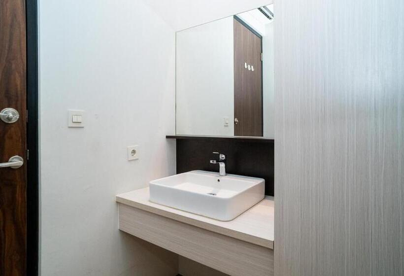 标准间, Three J Residence 2