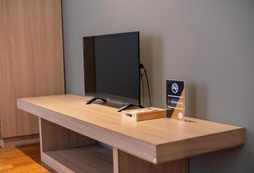 اتاق لوکس, Three J Residence 2