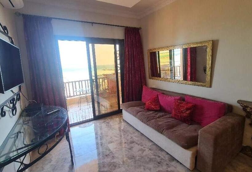 آپارتمان 1 خوابه با چشم‌انداز دریا, Seafront Apartment G311